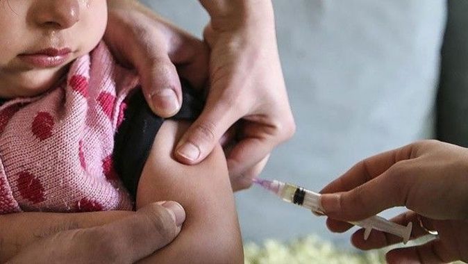 Yine benzer rezalet! Bu defa Brezilya... İki bebeğe yanlışlıkla Covid-19 aşısı yapıldı