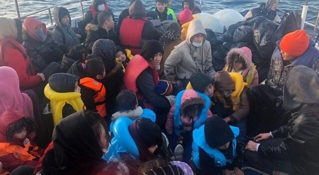 Yunan sahil güvenliği göçmenleri yine Türk karasularına bıraktı