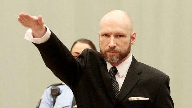 77 kişinin katili Breivik şartlı tahliye  isteyecek
