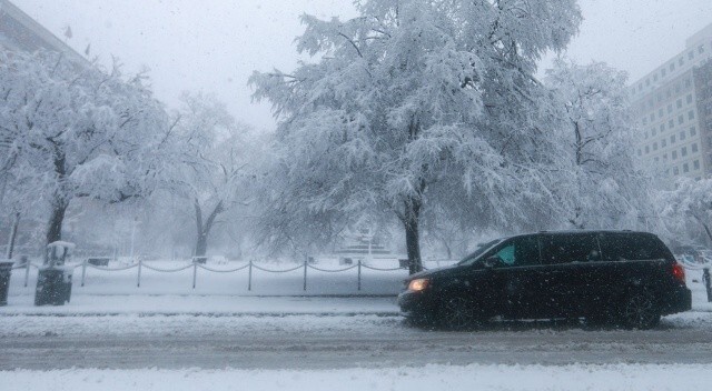 ABD&#039;de Doğu Yakası ve başkent Washington kar fırtınasının etkisi altında