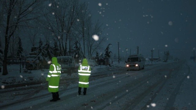 Antalya-Konya karayolu araç trafiğine kapatıldı