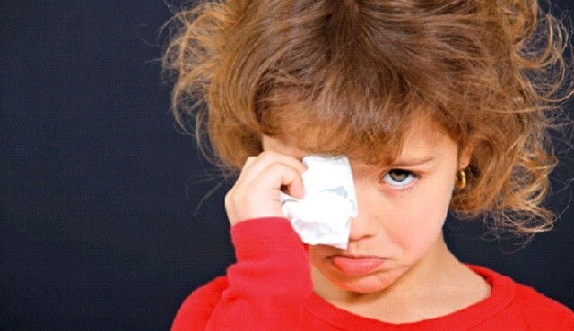 Çocuklarda bulaşıcı göz iltihabı arttı, salgının adı Adenovirüs