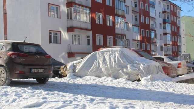 Erzurum’un Tekman ilçesi eksi 33 derece olarak ölçüldü, her şey buz kesti
