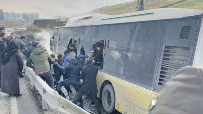 İETT otobüsü Sefaköy&#039;de kaza yaptı!