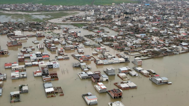 İran&#039;daki sel felaketinde 4 kişi hayatını kaybetti