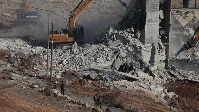 İşgalci İsrail &#039;ruhsatsız&#039; deyip, bir cami için yıkım kararı çıkarttı
