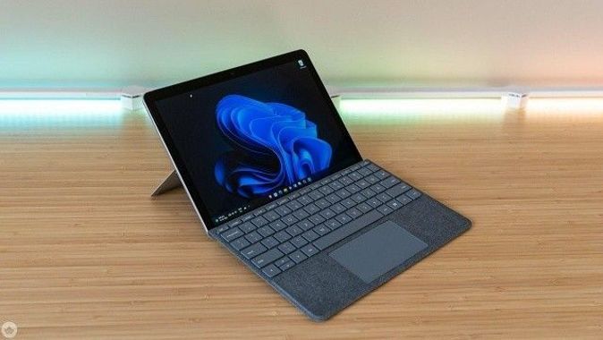 Microsoft, mat siyah Surface Go 3 tabletini piyasaya sürdü