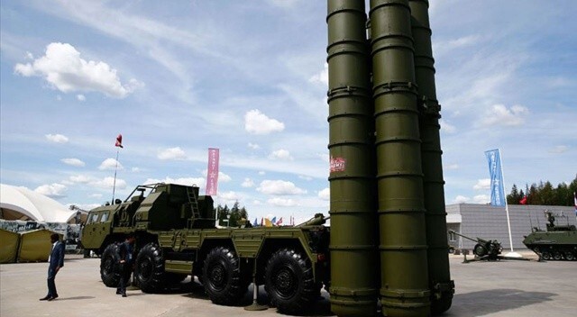 Rusya askeri tatbikat için Belarus’a iki S-400 gönderdi