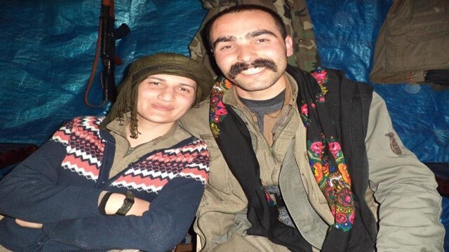 Teröristle fotoğrafı ortaya çıkmıştı, HDP&#039;li Semra Güzel hakkında fezleke hazır