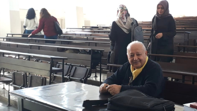 Türkiye&#039;nin en yaşlı üniversite öğrencisi Hukuk Fakültesini bitirdi