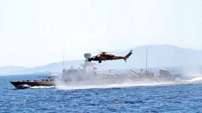 Yunan&#039;ı korku sardı, şikayete başladılar: Türkiye en büyük filosu ile adalarımız boyunca dizildi