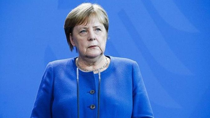 Merkel Rusya’yı kınadı: Zelensky&#039;nin yanındayım