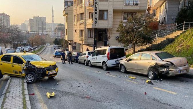 İstanbul&#039;da feci kaza, yolun karşına geçerken canından oldu