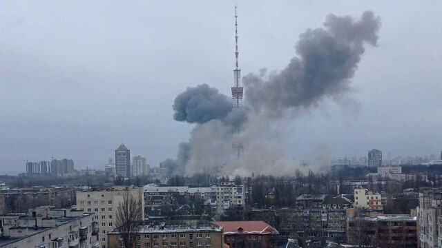 Rusya Kiev&#039;deki televizyon kulesini vurdu: 5 kişi öldü, 5 kişi yaralandı