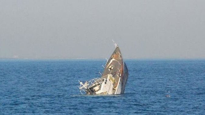 Ukrayna açıklarında büyük patlama: Estonya&#039;ya ait kargo gemisi battı