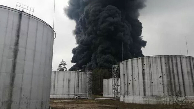 Ukrayna Çernihiv&#039;de petrol rafinerisi vuruldu