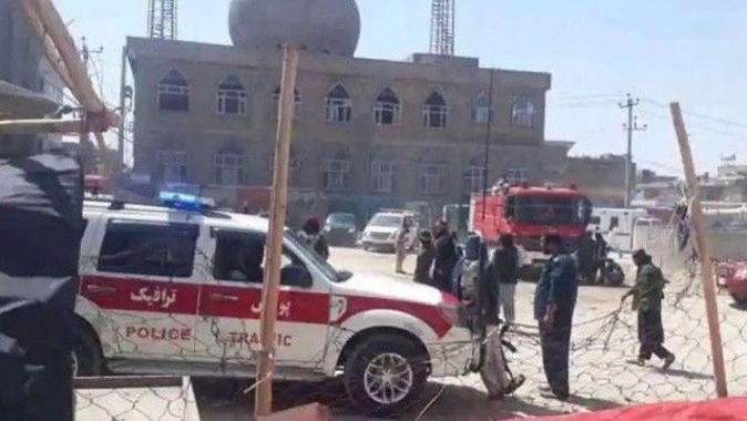 Afganistan&#039;da camiye saldırı! Ölü ve yaralılar var