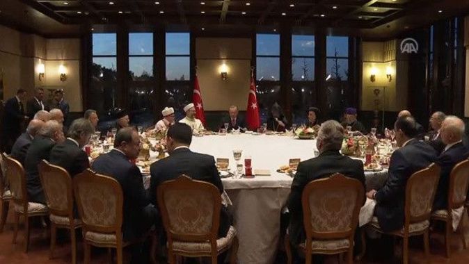 Beştepe&#039;de iftar: Cumhurbaşkanı Erdoğan, dini azınlık temsilcileri ile bir araya geldi