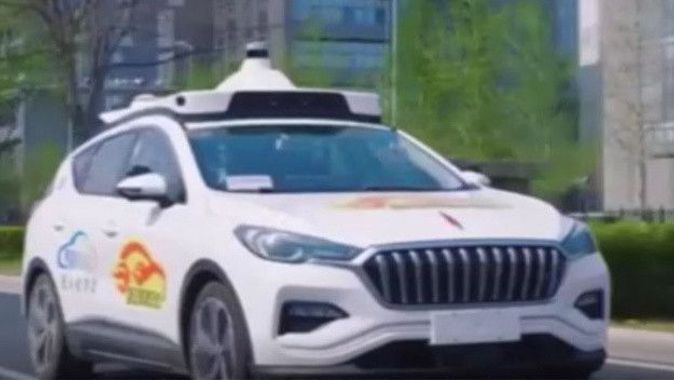 Çin onayladı! Pekin’de sürücüsüz taksiler trafiğe çıkacak