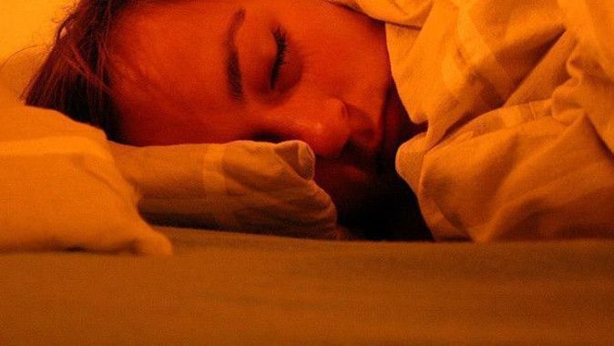 COVID-19 uykuları kabusa çevirdi: Canlı rüyalar ve klostrofobi riski