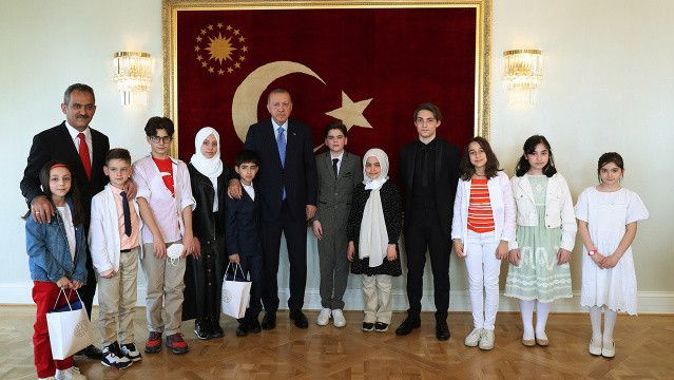 Cumhurbaşkanı Erdoğan, Milli Eğitim Bakanı Özer&#039;i kabul etti