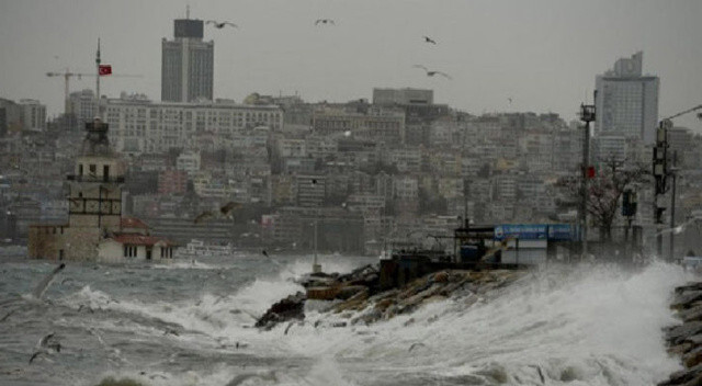 İstanbul’a lodos fırtınası uyarısı! Tehlikelere karşı dikkatli olun