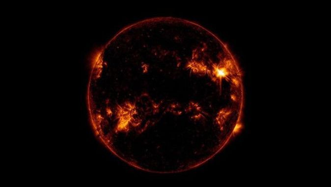 NASA nefes kesen görüntüleri yayınladı: Güneş patlaması anbean kaydedildi