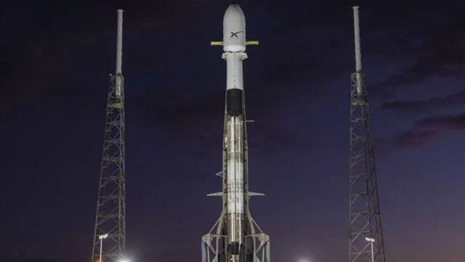 SpaceX, gökyüzünü kapatmaya kararlı: Starlink uyduları fırlatıldı