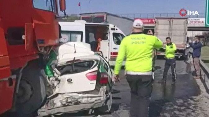 TEM Bahçeşehir&#039;de zincirleme kaza: 2&#039;si ağır 6 yaralı
