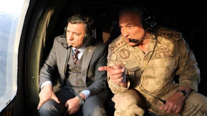 Vali Şahin, Eren Kış-34 operasyon bölgesinde askerlerle iftar açtı