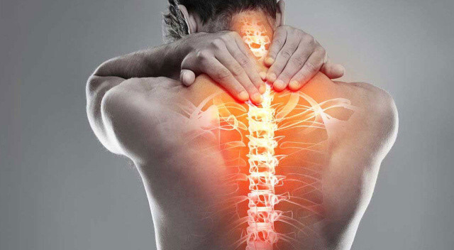 Vücudunuz sinyal veriyor olabilir! En sık görülen 4 ağrıya dikkat