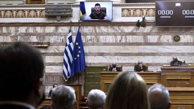 Zelenski&#039;nin Filiki Eterya örgütünü övmesi Yunan Parlamentosu’nu karıştırdı! Tepkiler çığ gibi