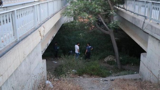 Antalya&#039;da dehşet anları: Viyadük altında erkek cesedi bulundu