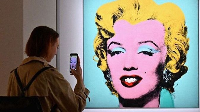 Dünyanın en pahalı sanat eseri rekor fiyata satıldı