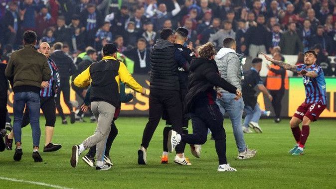 Durun daha maç bitmedi! Trabzonspor taraftarları kutlamalara erken başladı