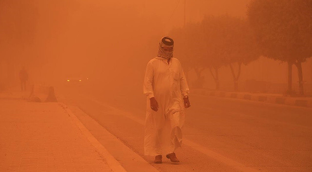 Irak&#039;ta &#039;kum fırtınası&#039; tatili