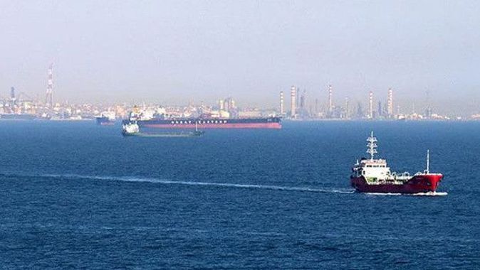 İzmit Körfezi&#039;nde denizi kirleten gemiye rekor para cezası