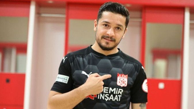 Konyaspor&#039;da transfer... Fatih Özgökçen, Ahmet Oğuz&#039;u resmen açıkladı