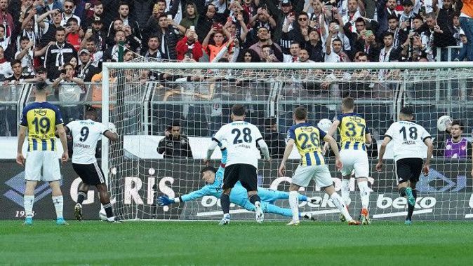 Michy Batshuayi yine penaltı kaçırdı! Beşiktaş taraftarını çıldırtan golcü...