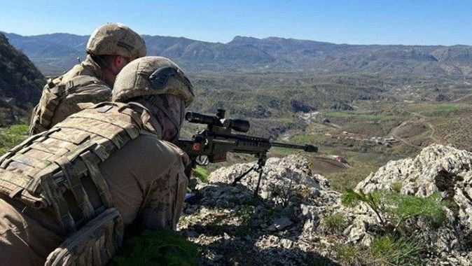 MSB duyurdu: Fırat Kalkanı&#039;nda 5 PKK/YPG&#039;li terörist etkisiz hale getirildi