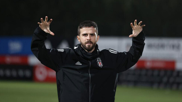 Pjanic, Beşiktaş&#039;a veda etti: En harika taraftarı, atmosferi gördüm
