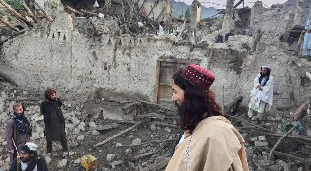 Afganistan yine sallandı: Feyzabad&#039; da 4,3 büyüklüğünde deprem