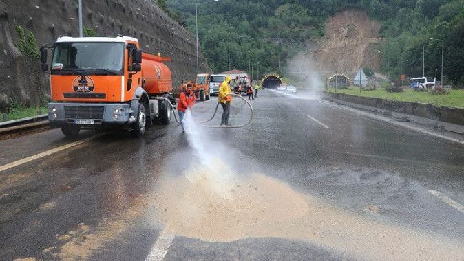 Bolu Dağı Tüneli İstanbul yönü ulaşıma açıldı