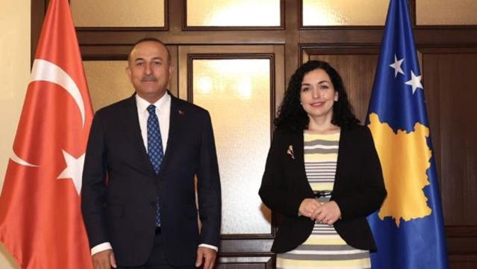 Dışişleri Bakanı Çavuşoğlu Kosova Cumhurbaşkanı ile görüştü