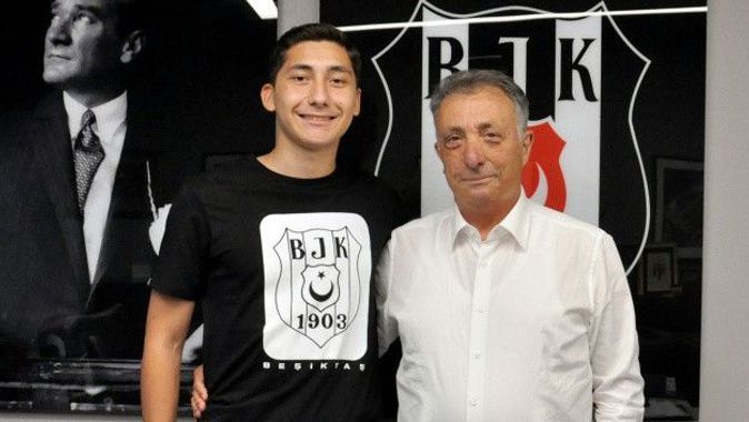 Emirhan İlkhan: Yabancı futbolcularla aramızdaki en büyük fark disiplin