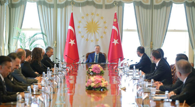Erdoğan, Beşiktaş yönetimini Vahdettin Köşkü’nde kabul etti