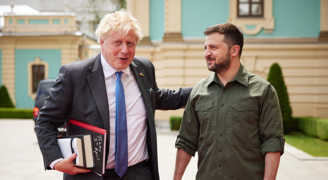 İngiltere’den Ukrayna’ya askeri eğitim teklifi: 4 ayda 10 bin kişilik ordu kurulacak