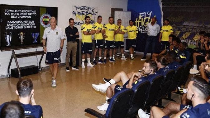 Jorge Jesus Samandıra&#039;da beyin yıkamaya başladı... Fenerbahçe&#039;de &quot;Tanışma toplantısı&quot;