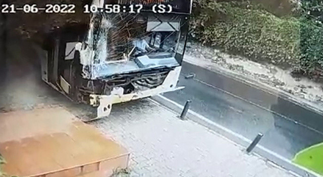 Ortaköy’de yolcu dolu İETT otobüsü yokuş aşağı kaydı: Faciadan kıl payı dönüldü