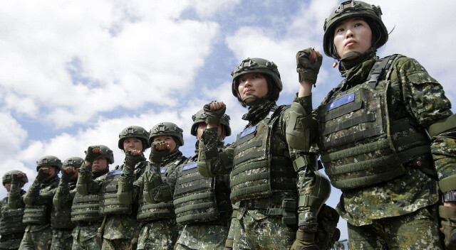 Tayvan Boğazı&#039;nda askeri hareketlilik: Çin sayıyı artırdı
